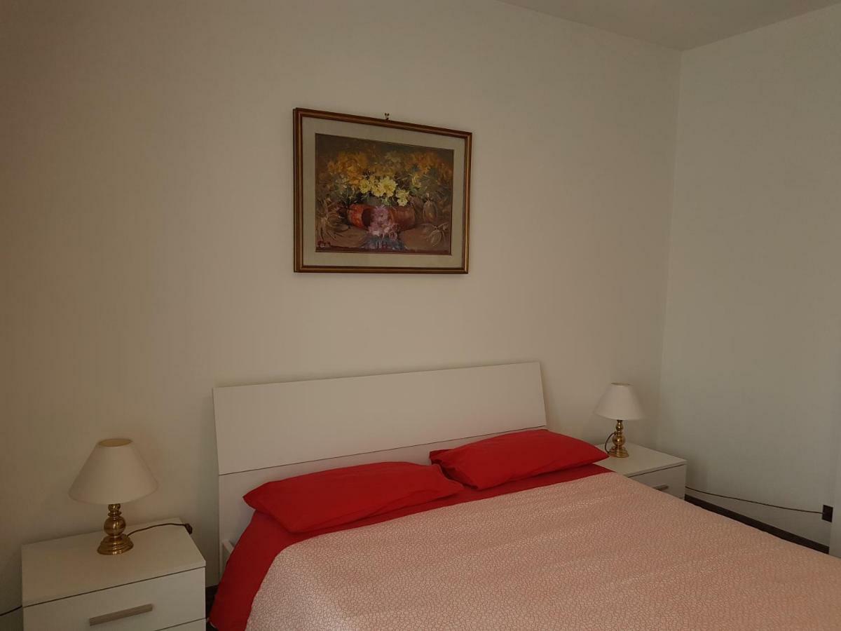 In Centro A Saint Vincent Διαμέρισμα Εξωτερικό φωτογραφία